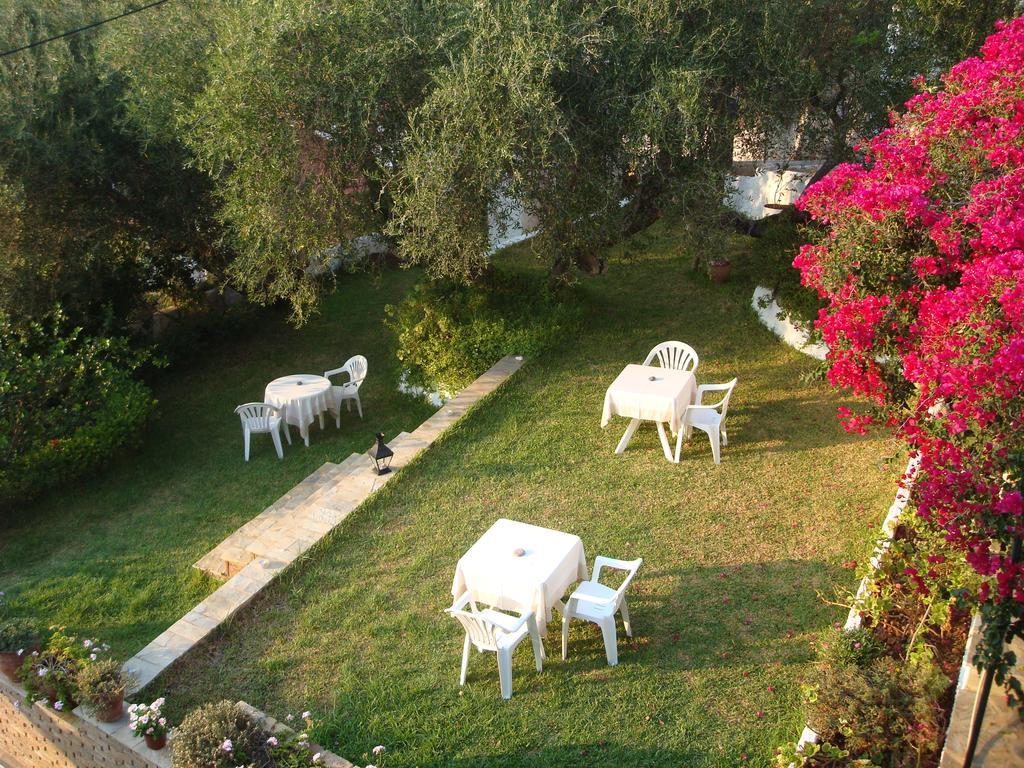 Pension Gerania Асос Екстериор снимка