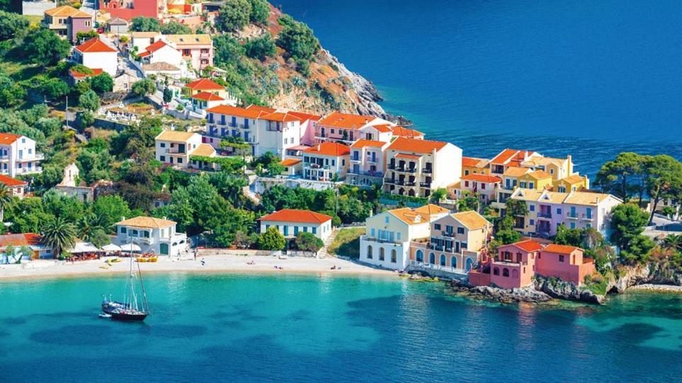 Pension Gerania Асос Екстериор снимка
